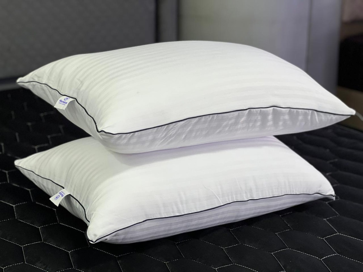 مخدة فنادق الهيلتون